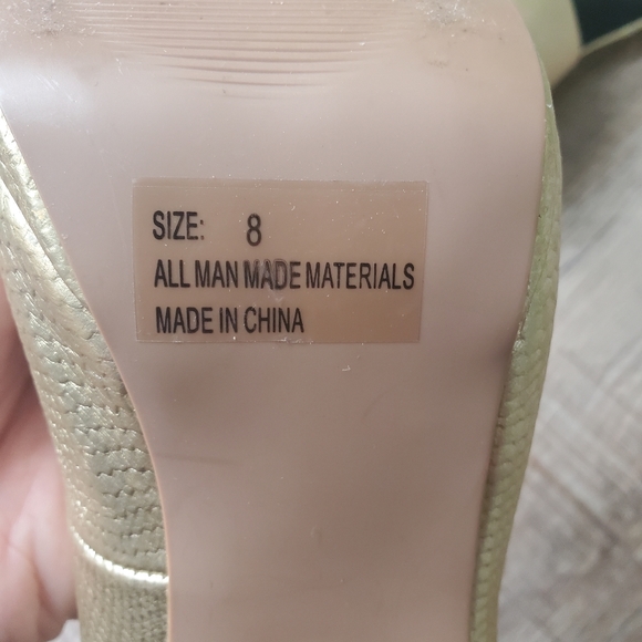 Charlotte Russe Gold Closed Toe High Heels - Picture 5 of 5